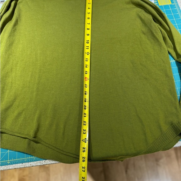 Stunning EF Sweater - Picture 4 of 11